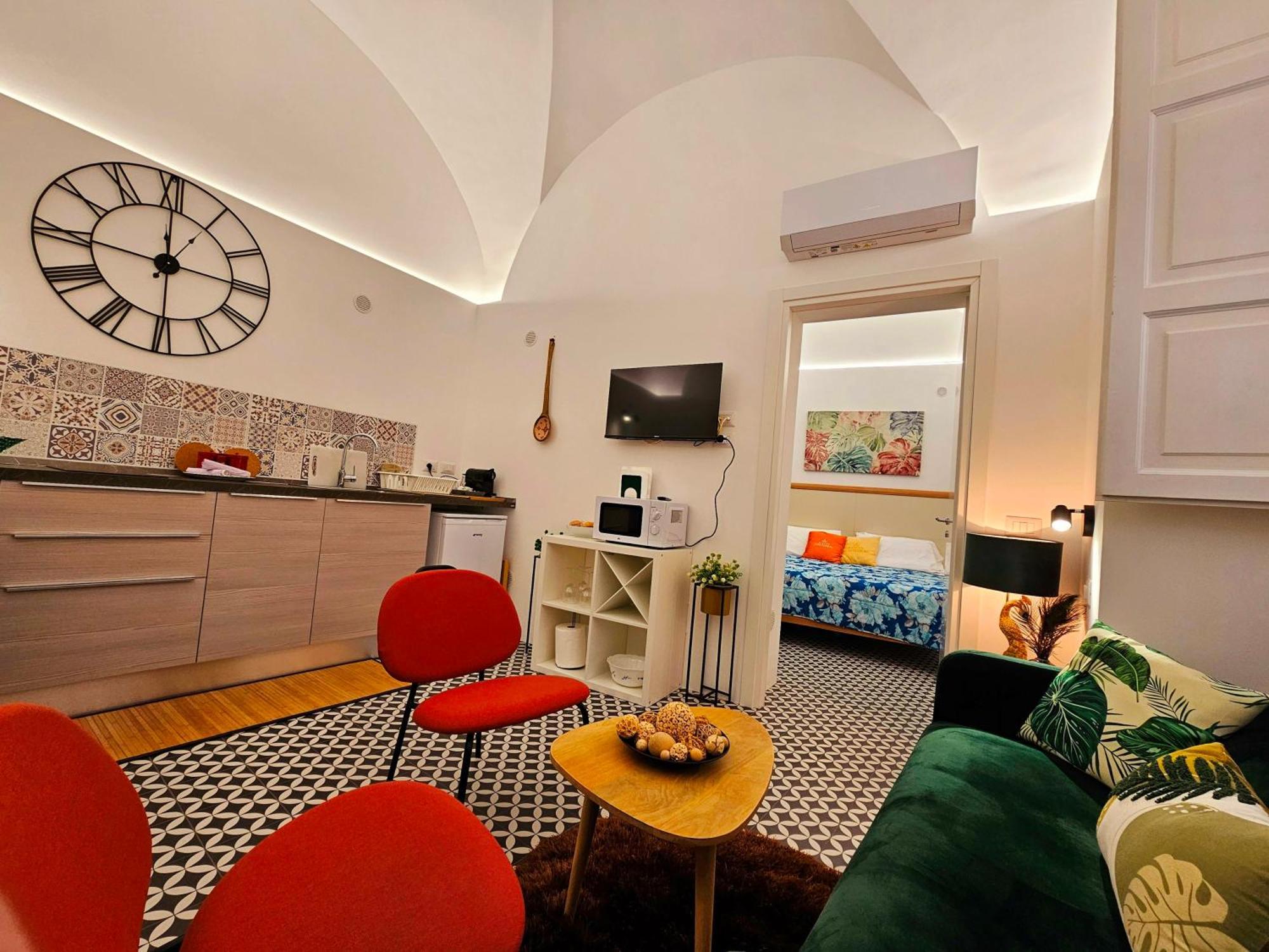 Grey House Apartments 卡塔尼亚 外观 照片