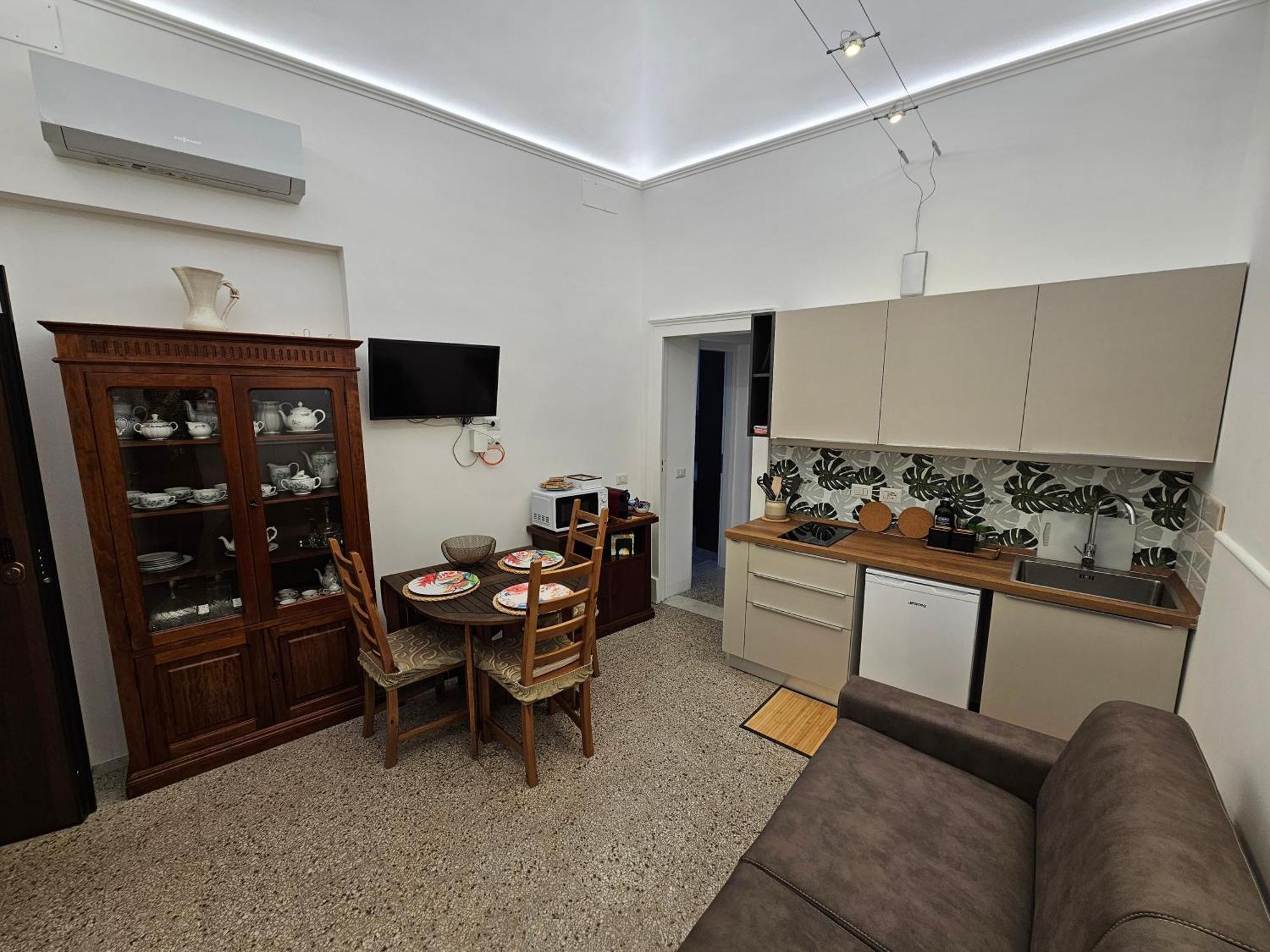Grey House Apartments 卡塔尼亚 外观 照片