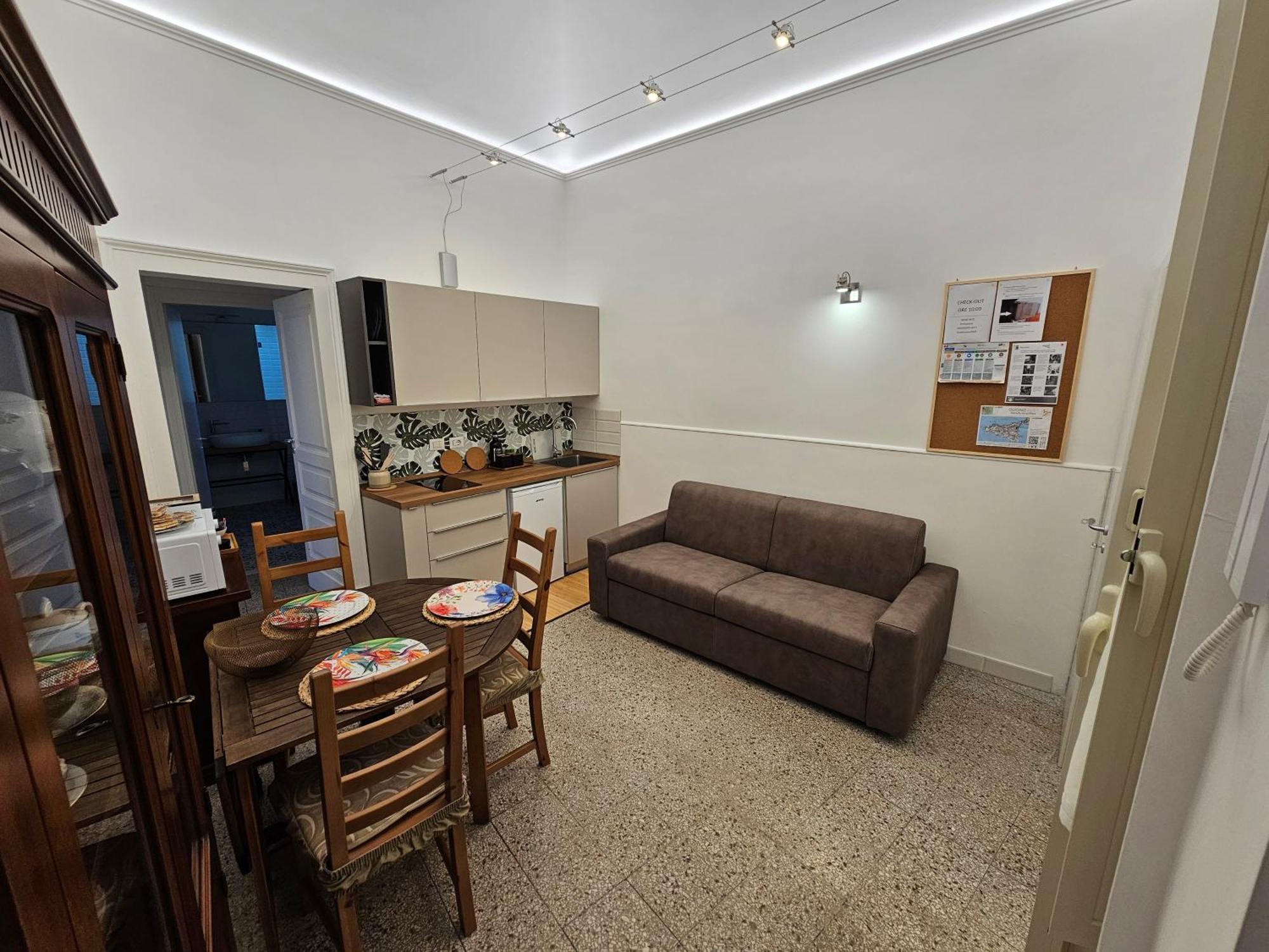 Grey House Apartments 卡塔尼亚 外观 照片